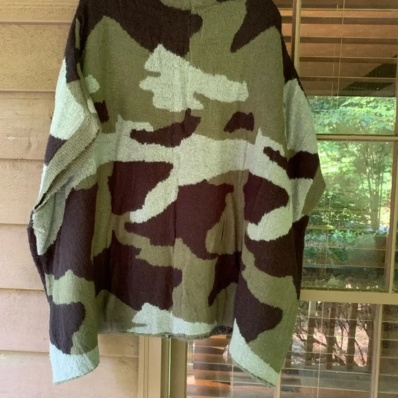 Women poncho - size medium - anthropologie - brand Moth - Picture 2 of 3